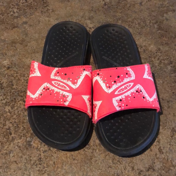 girls under armour slides